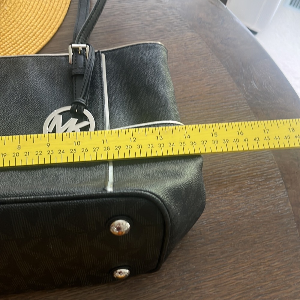Purse - Picture 6 of 8